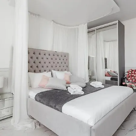 Arcadia Sky Classic Lux Apartment